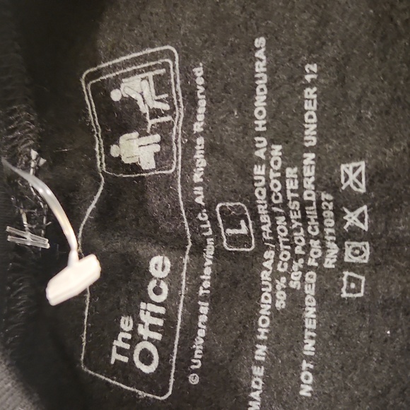 Festive Black The Office Crewneck Sweater with Holiday Graphic Size L! New! - Picture 4 of 6